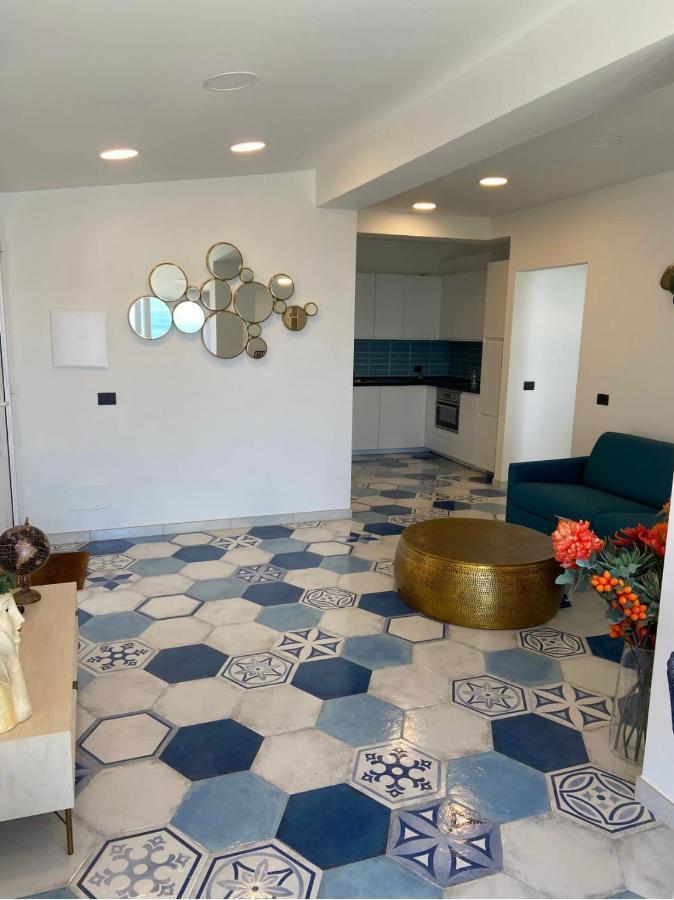 Suite Apartments Branco - Infinity Pool & Sea View - 5 Minuti Dal Centro Taormina Eksteriør billede