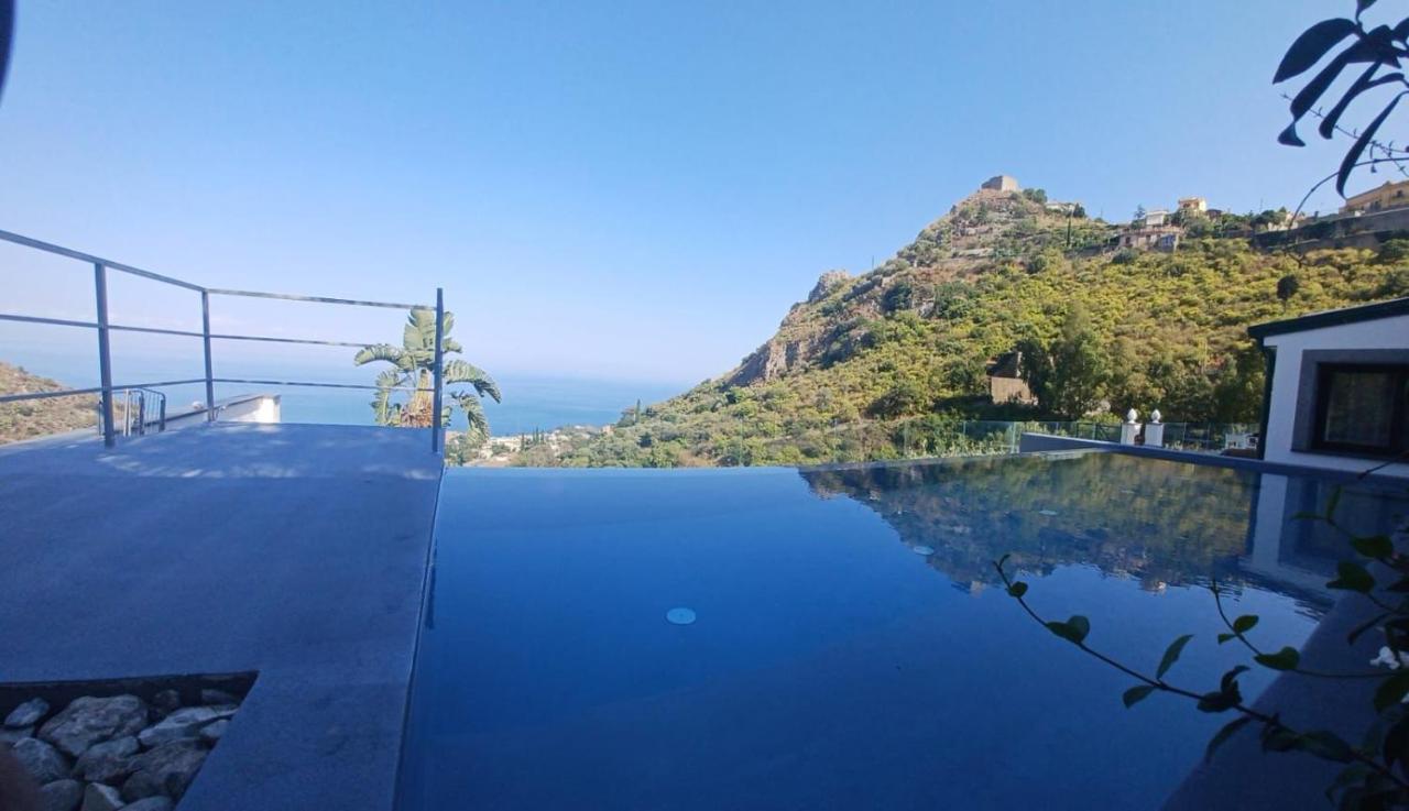 Suite Apartments Branco - Infinity Pool & Sea View - 5 Minuti Dal Centro Taormina Eksteriør billede